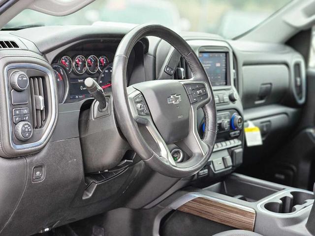 Photo of 2021 Black Chevrolet Silverado 1500