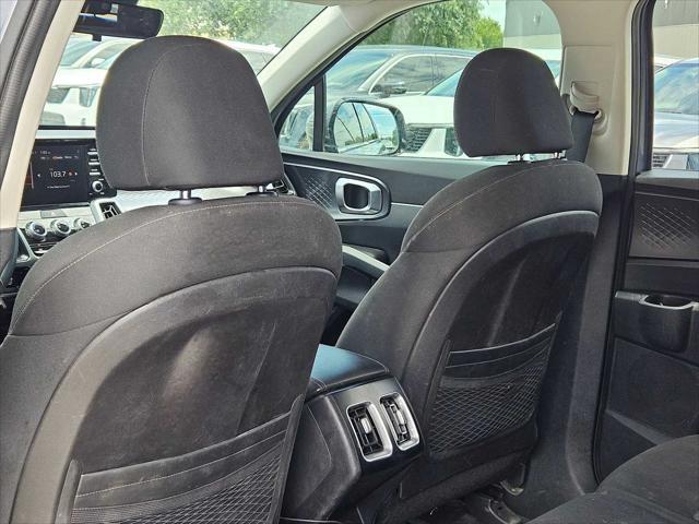 Photo of 2022 Everlasting Silver Kia Sorento