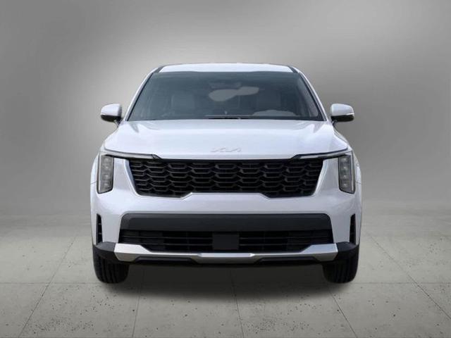 Photo of 2025 White Kia Sorento