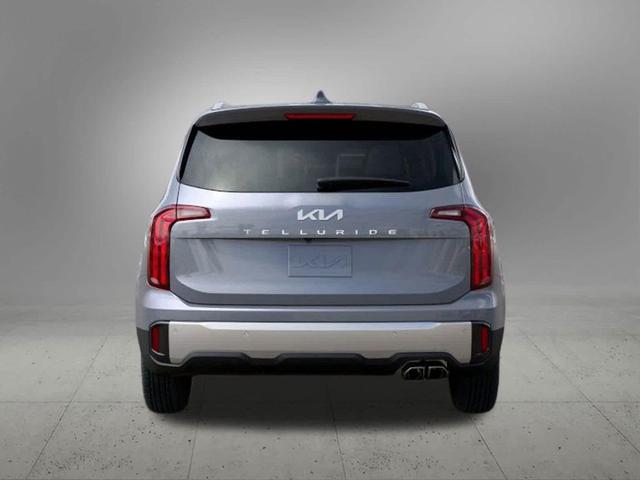 Photo of 2025 Silver Kia Telluride