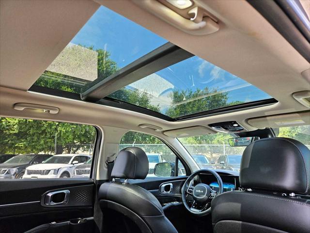 Photo of 2023 Everlasting Silver Kia Sorento