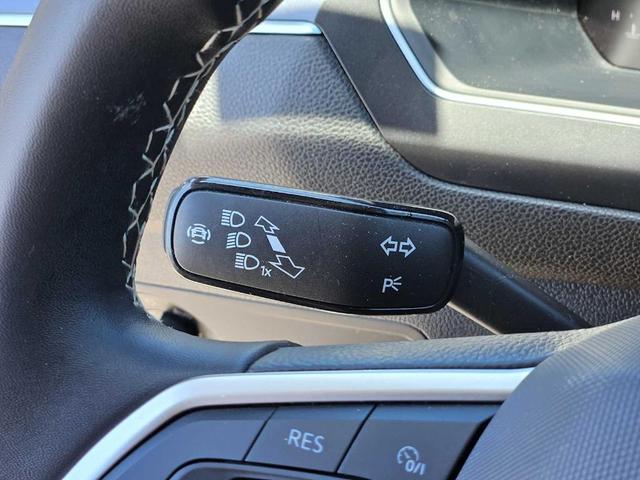 Photo of 2024 Pyrite Silver Metallic Volkswagen Tiguan