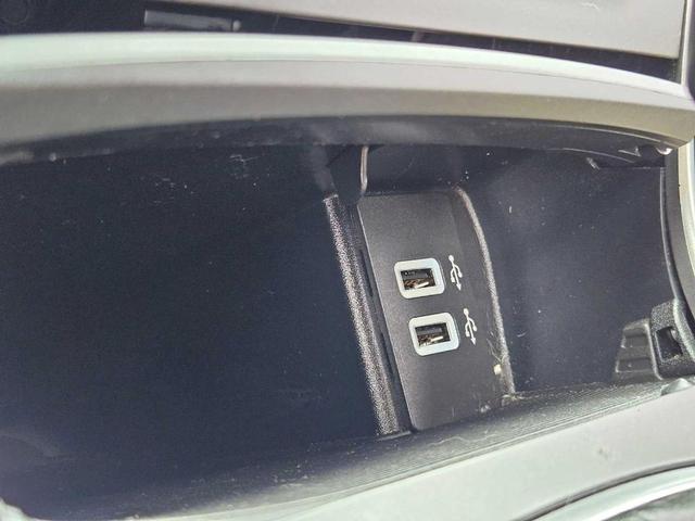 Photo of 2018 Ingot Silver Metallic Ford Edge