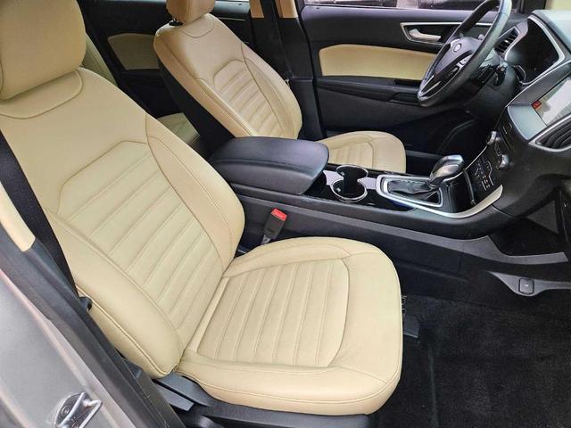 Photo of 2018 Ingot Silver Metallic Ford Edge