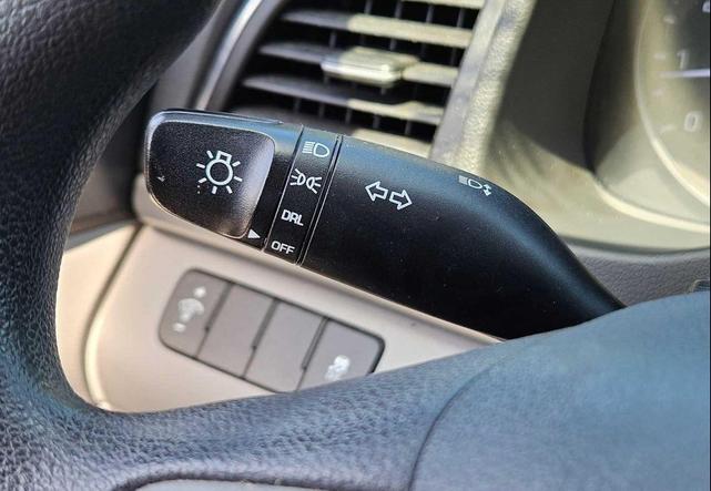 Photo of 2017 Galactic Gray Hyundai ELANTRA