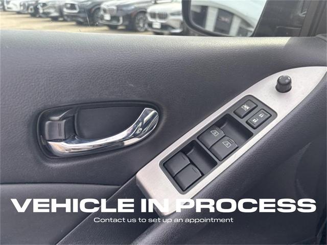 Photo of 2010 Super Black Clearcoat Nissan Murano