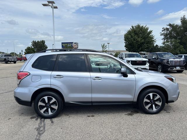 Photo of 2017 Ice Silver Metallic Subaru Forester
