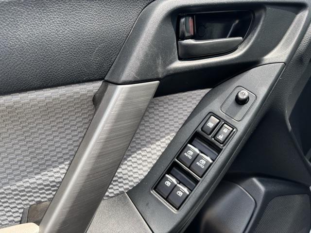 Photo of 2017 Ice Silver Metallic Subaru Forester