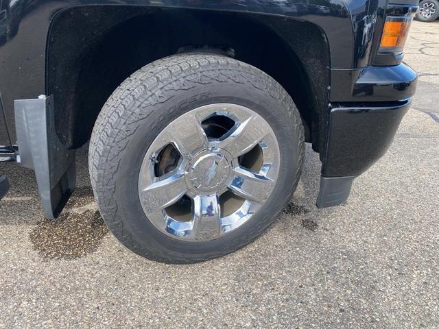 Photo of 2015 Black Chevrolet Silverado 1500
