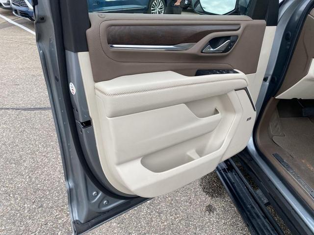 Photo of 2023 Sterling Metallic GMC Yukon XL
