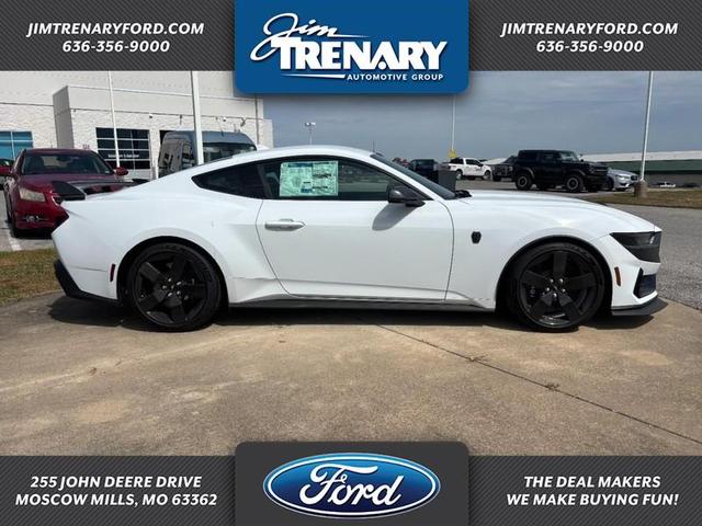 Photo of 2025 Oxford White Ford Mustang