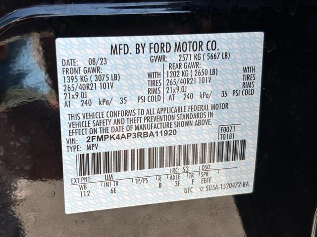 Photo of 2024 Agate Black Metallic Ford Edge