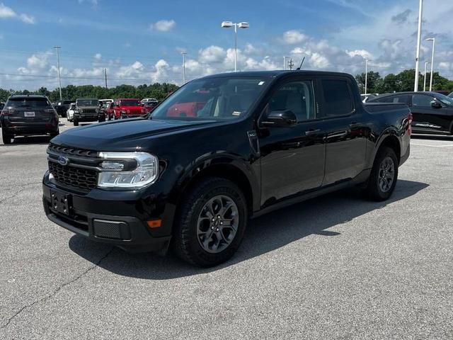 Photo of 2023 Shadow Black Ford Maverick