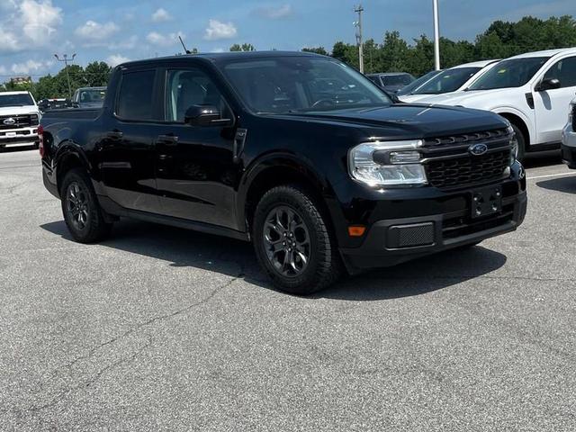 Photo of 2023 Shadow Black Ford Maverick