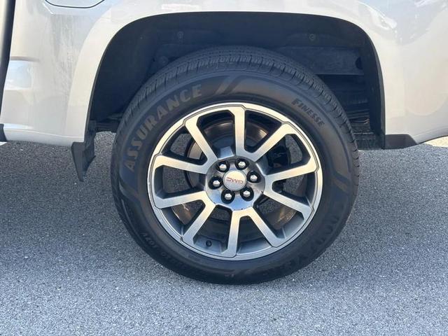 Photo of 2018 Quicksilver Metallic GMC Canyon