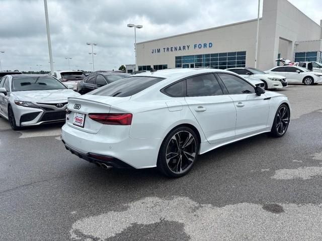 Photo of 2022 Glacier White Metallic Audi S5