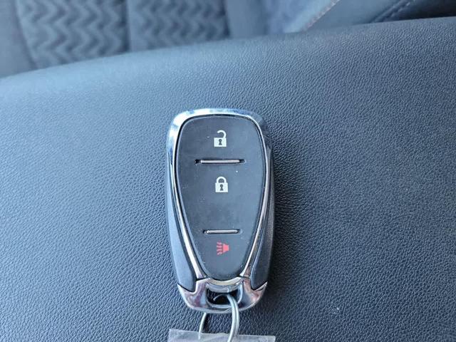 Photo of 2023 Sterling Gray Metallic Chevrolet Equinox