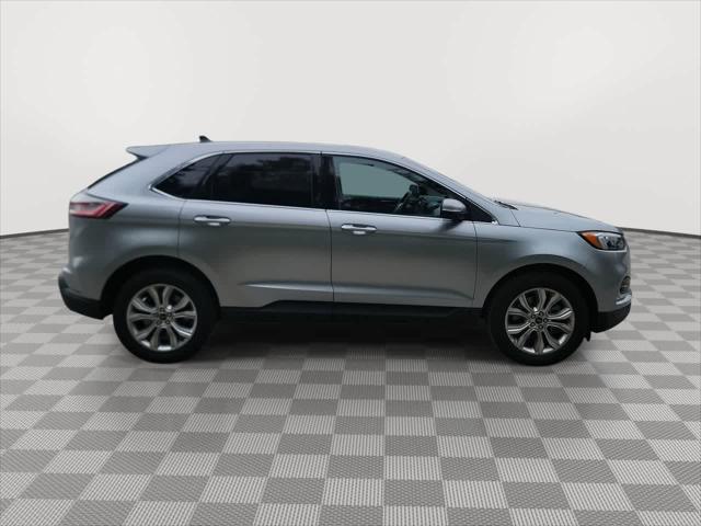 Photo of 2024 Iconic Silver Metallic Ford Edge