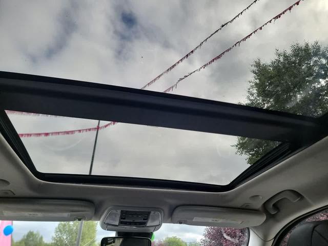 Photo of 2020 Diamond Black Crystal Pearlcoat Jeep Grand Cherokee