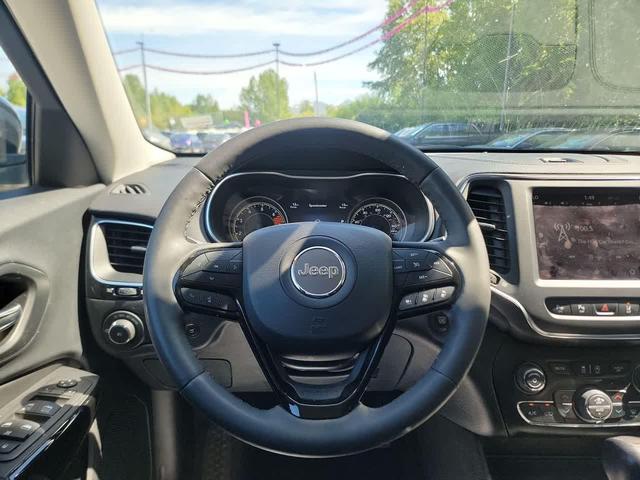 Photo of 2023 Bright White Clearcoat Jeep Cherokee