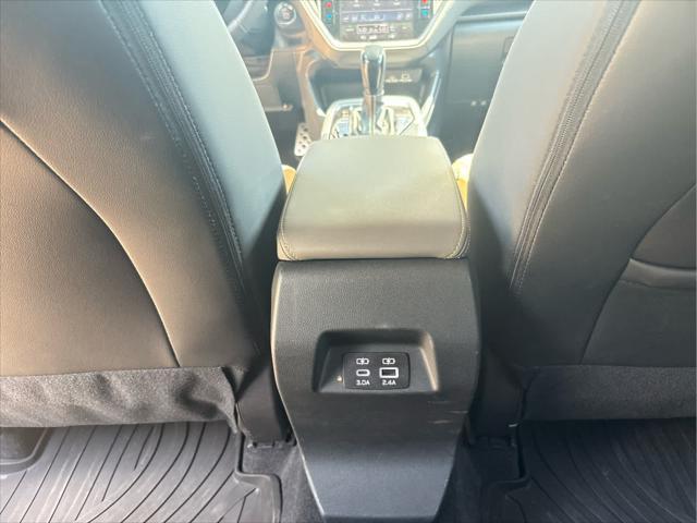 Photo of 2025 Crystal White Pearl Subaru Crosstrek