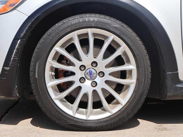 Photo of 2011 Silver Metallic Volvo C30