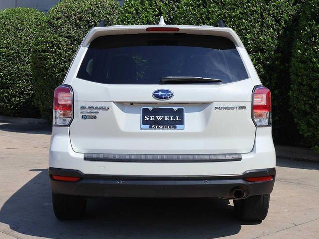 Photo of 2018 Crystal White Pearl Subaru Forester