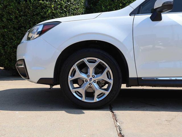 Photo of 2018 Crystal White Pearl Subaru Forester