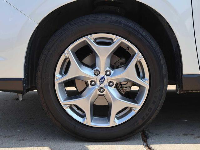 Photo of 2018 Crystal White Pearl Subaru Forester