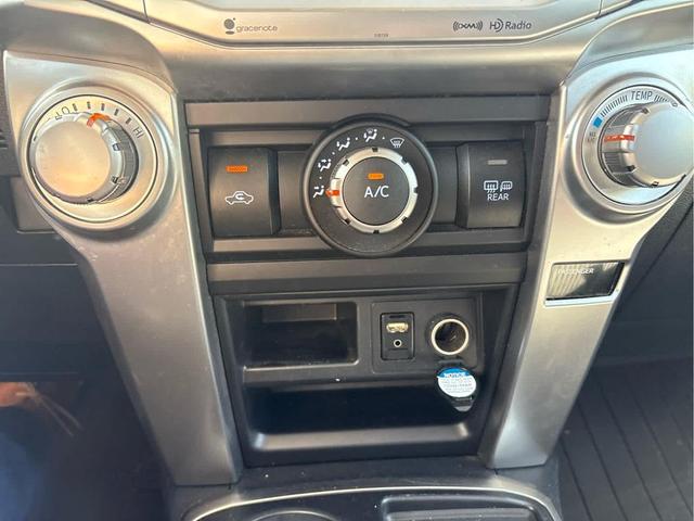 Photo of 2017 Super White Toyota 4Runner