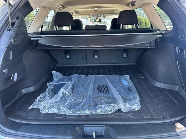 Photo of 2019 Ice Silver Metallic Subaru Outback