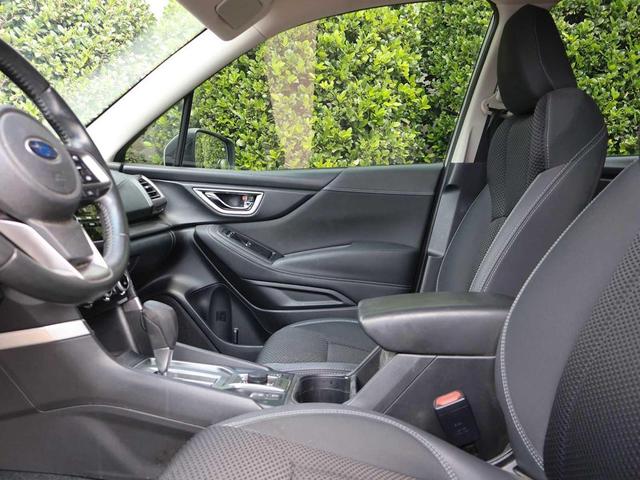 Photo of 2020 Ice Silver Metallic Subaru Forester