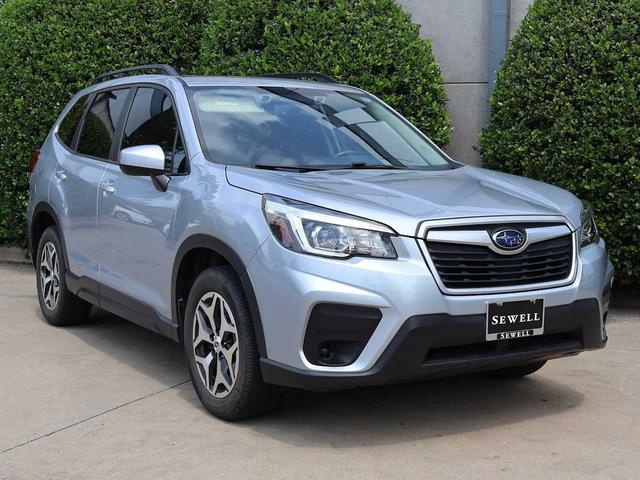 Photo of 2020 Ice Silver Metallic Subaru Forester