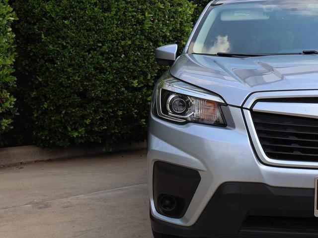 Photo of 2020 Ice Silver Metallic Subaru Forester