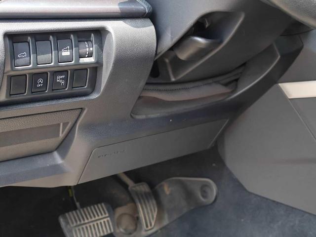 Photo of 2020 Ice Silver Metallic Subaru Forester