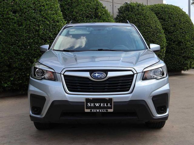 Photo of 2020 Ice Silver Metallic Subaru Forester