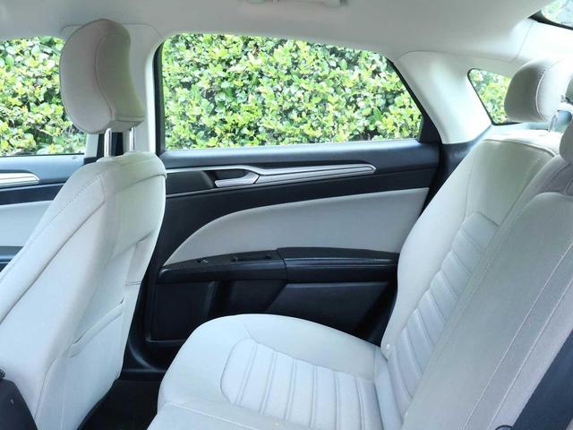 Photo of 2019 Blue Metallic Ford Fusion