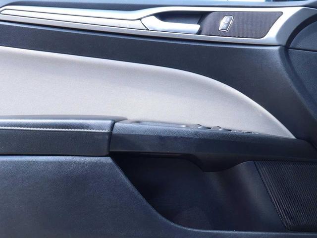 Photo of 2019 Blue Metallic Ford Fusion