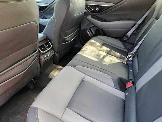 Photo of 2023 Ice Silver Metallic Subaru Outback