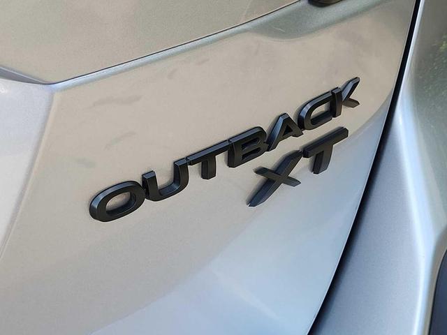 Photo of 2023 Ice Silver Metallic Subaru Outback