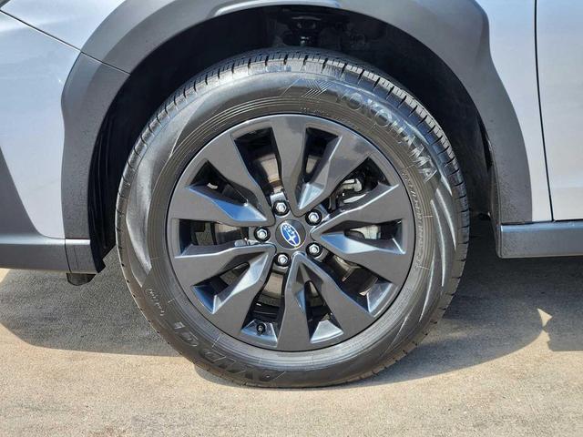 Photo of 2023 Ice Silver Metallic Subaru Outback