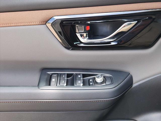 Photo of 2025 Crystal White Pearl Subaru Forester