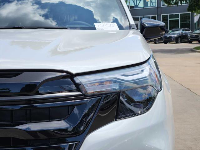 Photo of 2025 Crystal White Pearl Subaru Forester