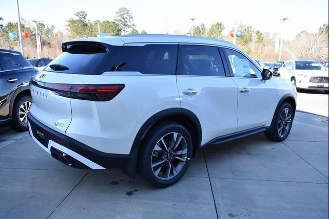Photo of 2025 Majestic White INFINITI QX60