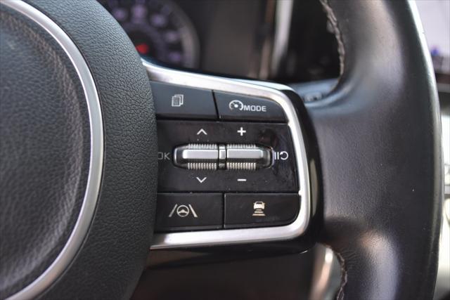 Photo of 2022 Passion Red Tintcoat Kia Sorento