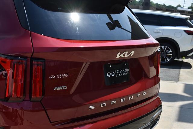 Photo of 2022 Passion Red Tintcoat Kia Sorento