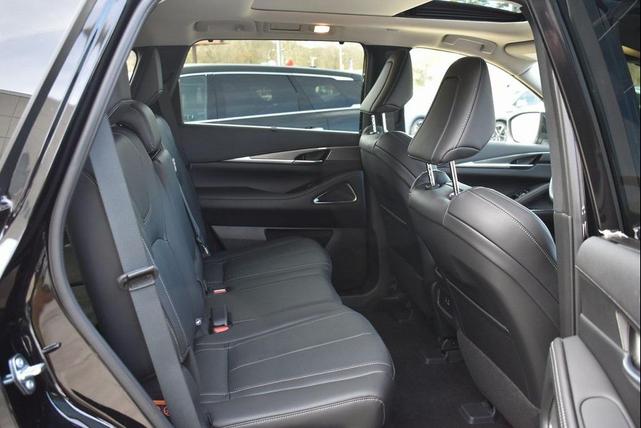 Photo of 2025 Mineral Black INFINITI QX60