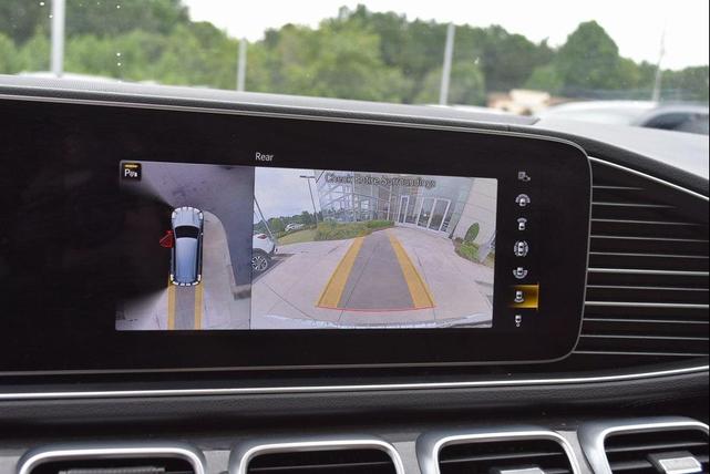 Photo of 2021 Polar White Mercedes-Benz GLS 450