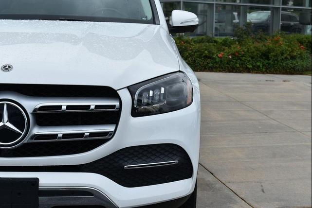 Photo of 2021 Polar White Mercedes-Benz GLS 450