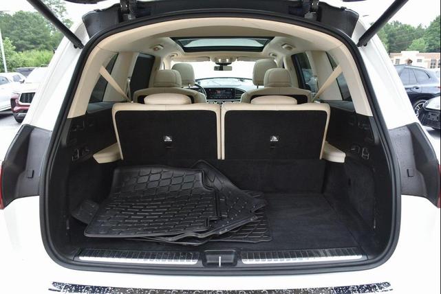 Photo of 2021 Polar White Mercedes-Benz GLS 450